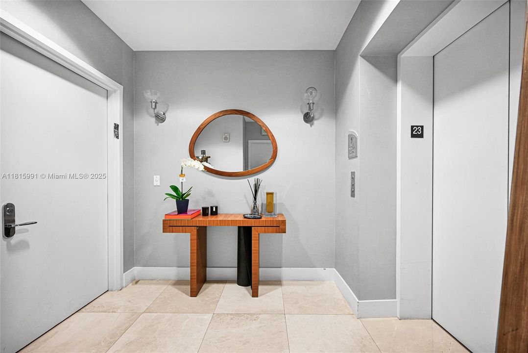 На продажу: $2,995,000 (3 спален, 3 ванн, 1933 Квадратных фут)