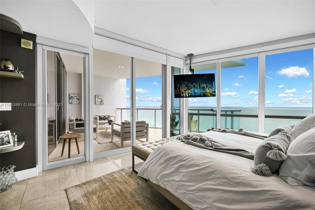 На продажу: $2,995,000 (3 спален, 3 ванн, 1933 Квадратных фут)