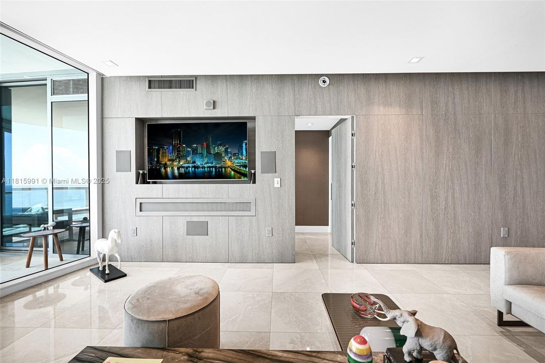 На продажу: $2,995,000 (3 спален, 3 ванн, 1933 Квадратных фут)