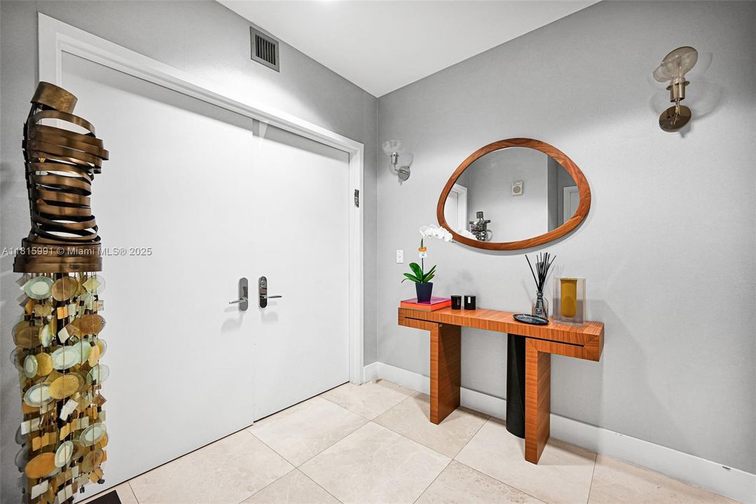 На продажу: $2,995,000 (3 спален, 3 ванн, 1933 Квадратных фут)