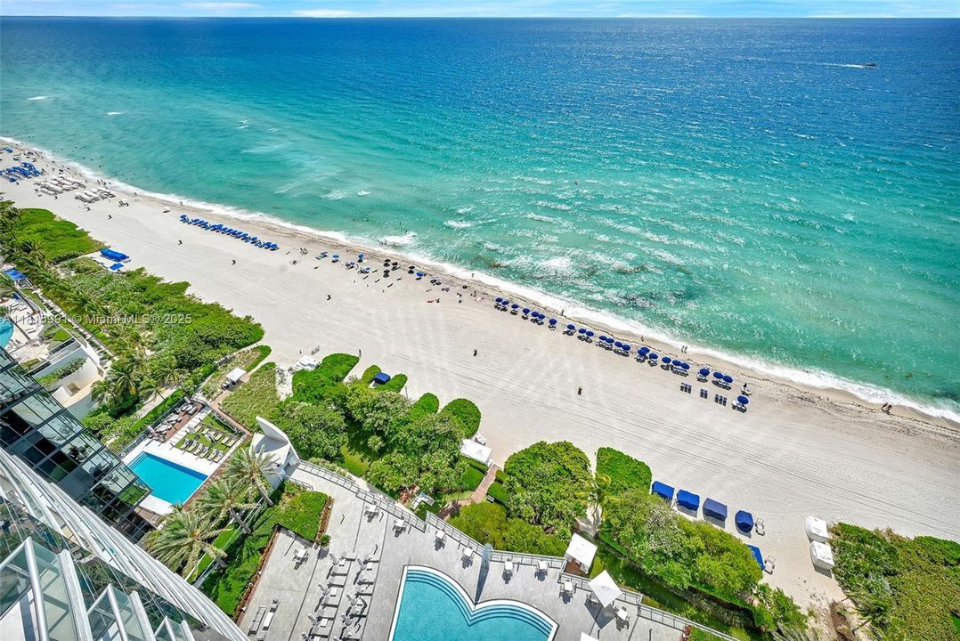 На продажу: $2,995,000 (3 спален, 3 ванн, 1933 Квадратных фут)