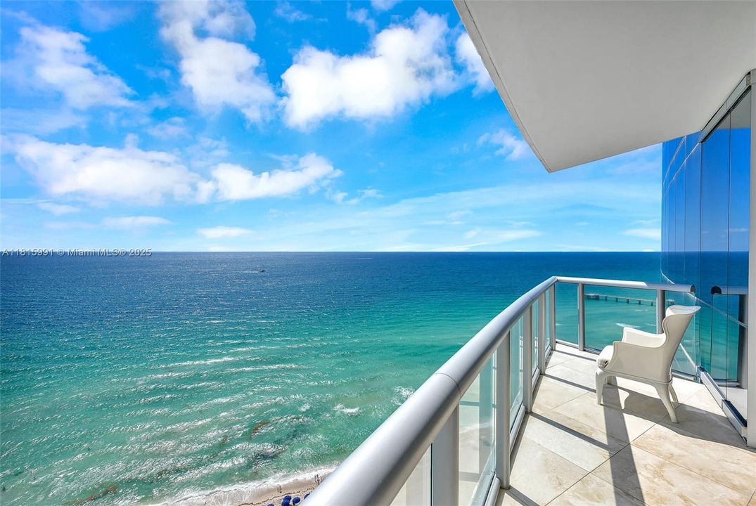 На продажу: $2,995,000 (3 спален, 3 ванн, 1933 Квадратных фут)