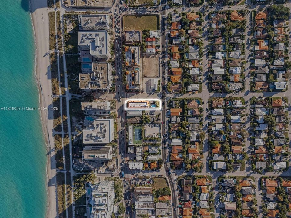 最近售出: $695,000 (3 贝兹, 2 浴室, 1380 平方英尺)