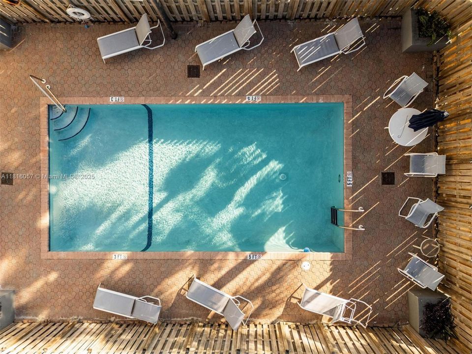 最近售出: $695,000 (3 贝兹, 2 浴室, 1380 平方英尺)