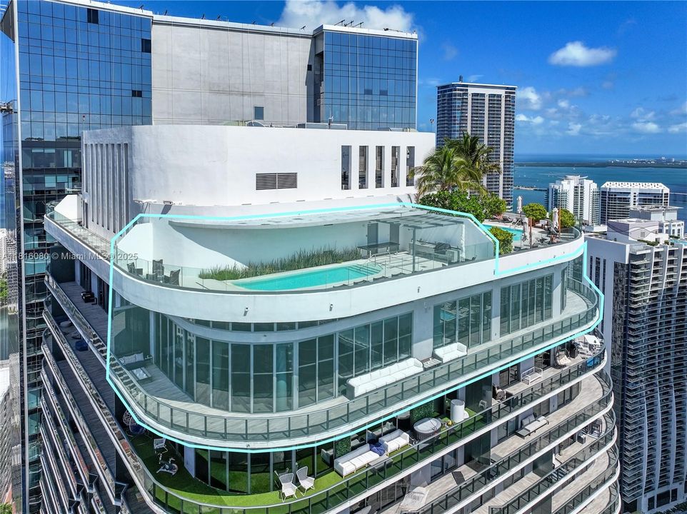 En Venta: $8,800,000 (4 camas, 5 baños, 3882 Pies cuadrados)