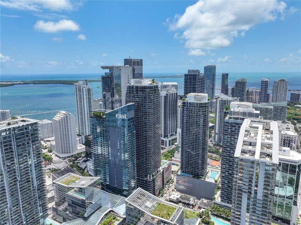 En Venta: $8,800,000 (4 camas, 5 baños, 3882 Pies cuadrados)