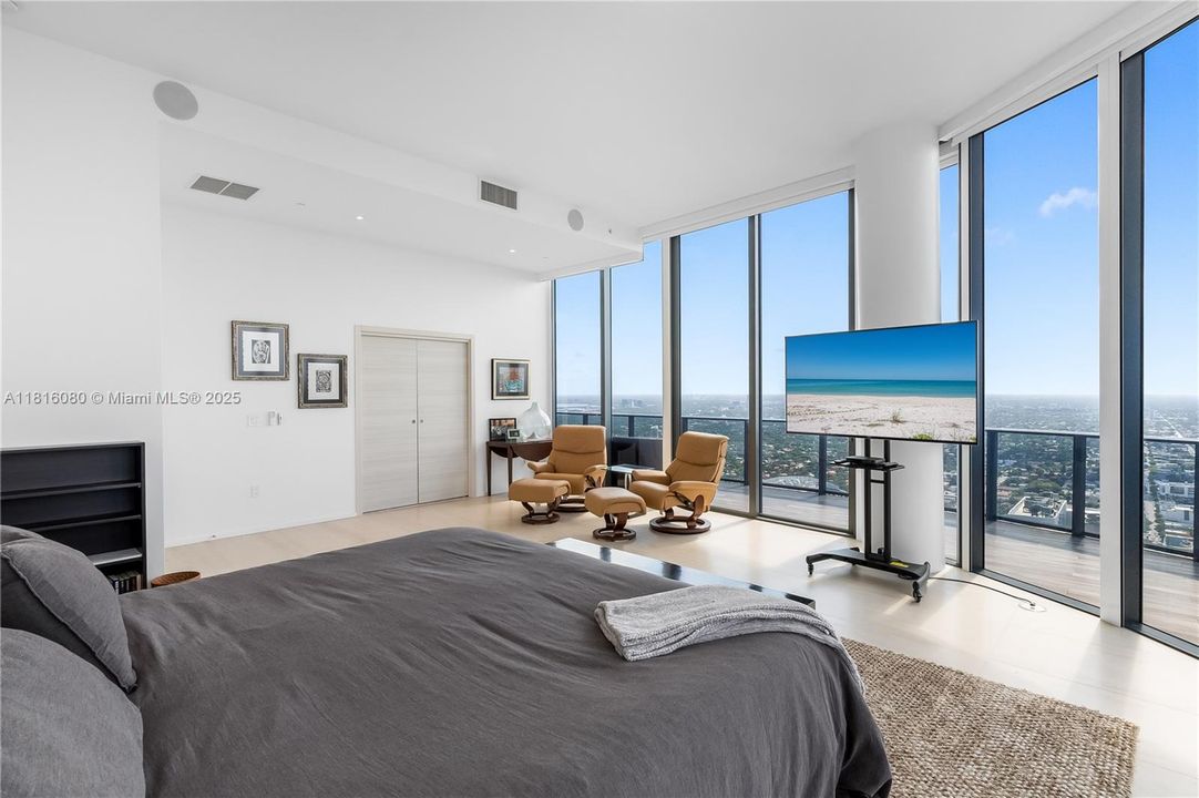 En Venta: $8,800,000 (4 camas, 5 baños, 3882 Pies cuadrados)