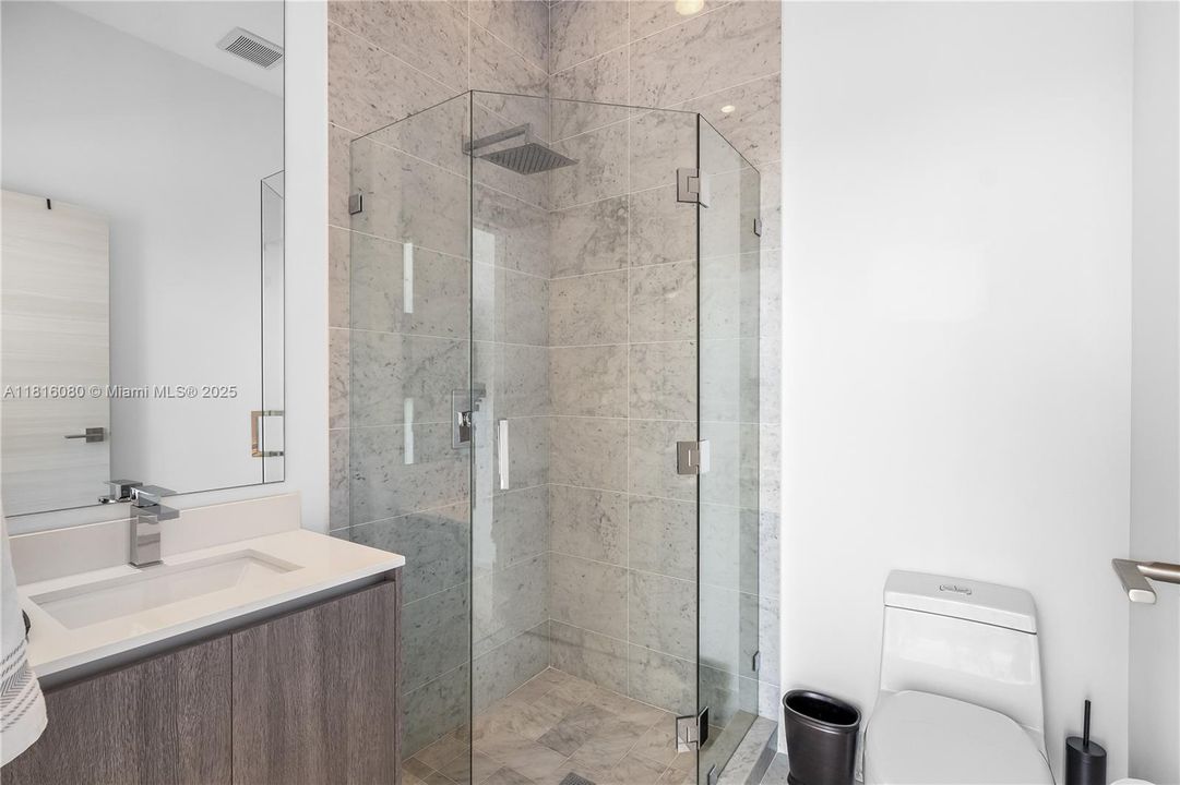 En Venta: $8,800,000 (4 camas, 5 baños, 3882 Pies cuadrados)