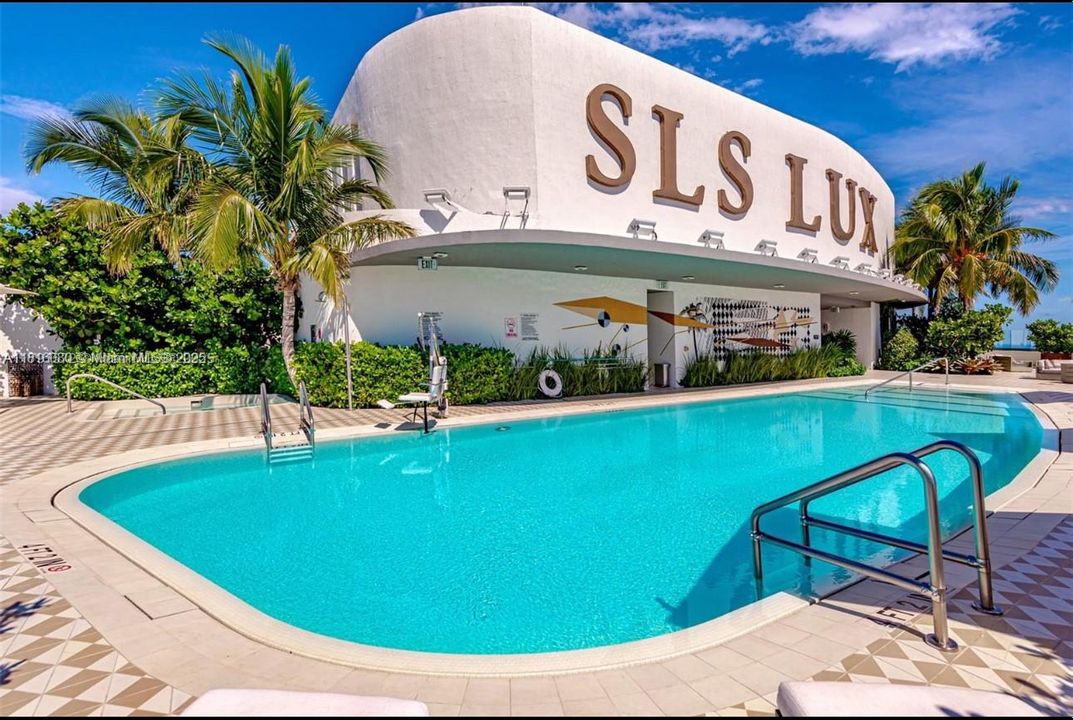 En Venta: $8,800,000 (4 camas, 5 baños, 3882 Pies cuadrados)