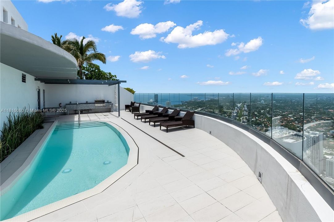 Private roof top pool with barbecue area