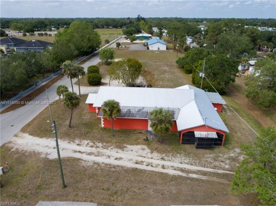 140 JAYCEE LIONS DRLABELLE, FL 33935