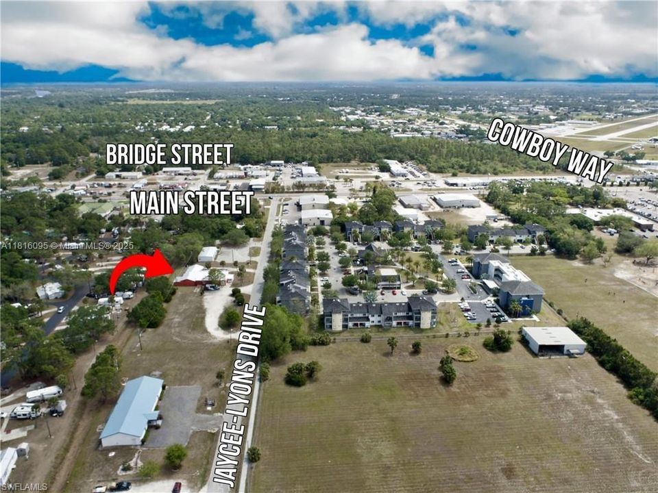 140 JAYCEE LIONS DRLABELLE, FL 33935