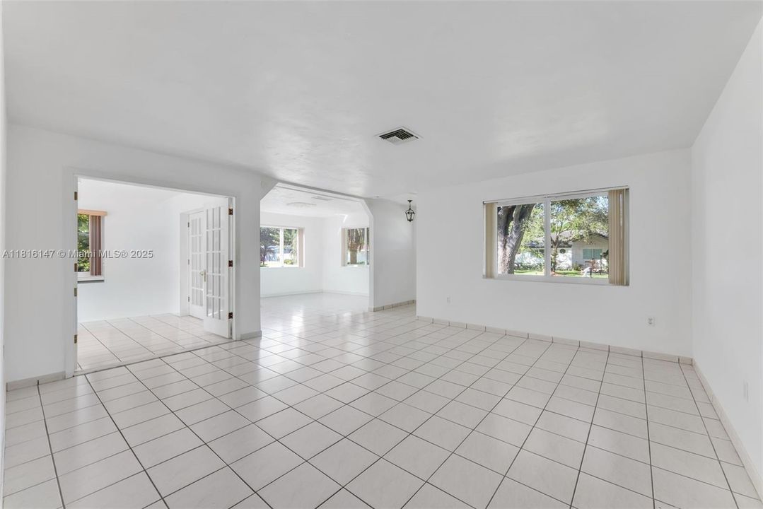 На продажу: $790,000 (3 спален, 2 ванн, 1796 Квадратных фут)