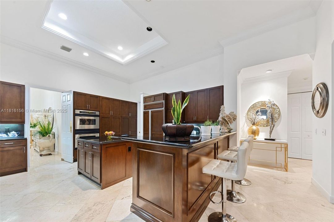 Recently Sold: $2,200,000 (3 beds, 3 baths, 3509 Square Feet)