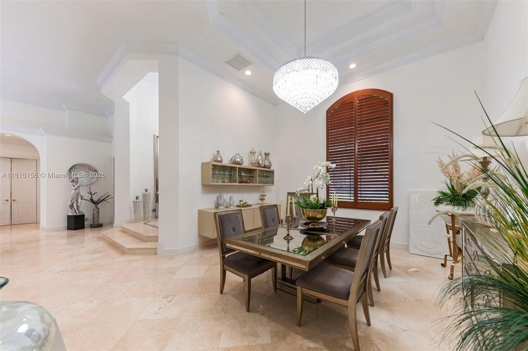 Recently Sold: $2,200,000 (3 beds, 3 baths, 3509 Square Feet)