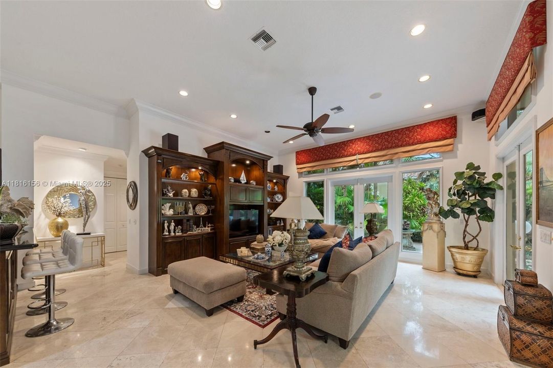 Recently Sold: $2,200,000 (3 beds, 3 baths, 3509 Square Feet)