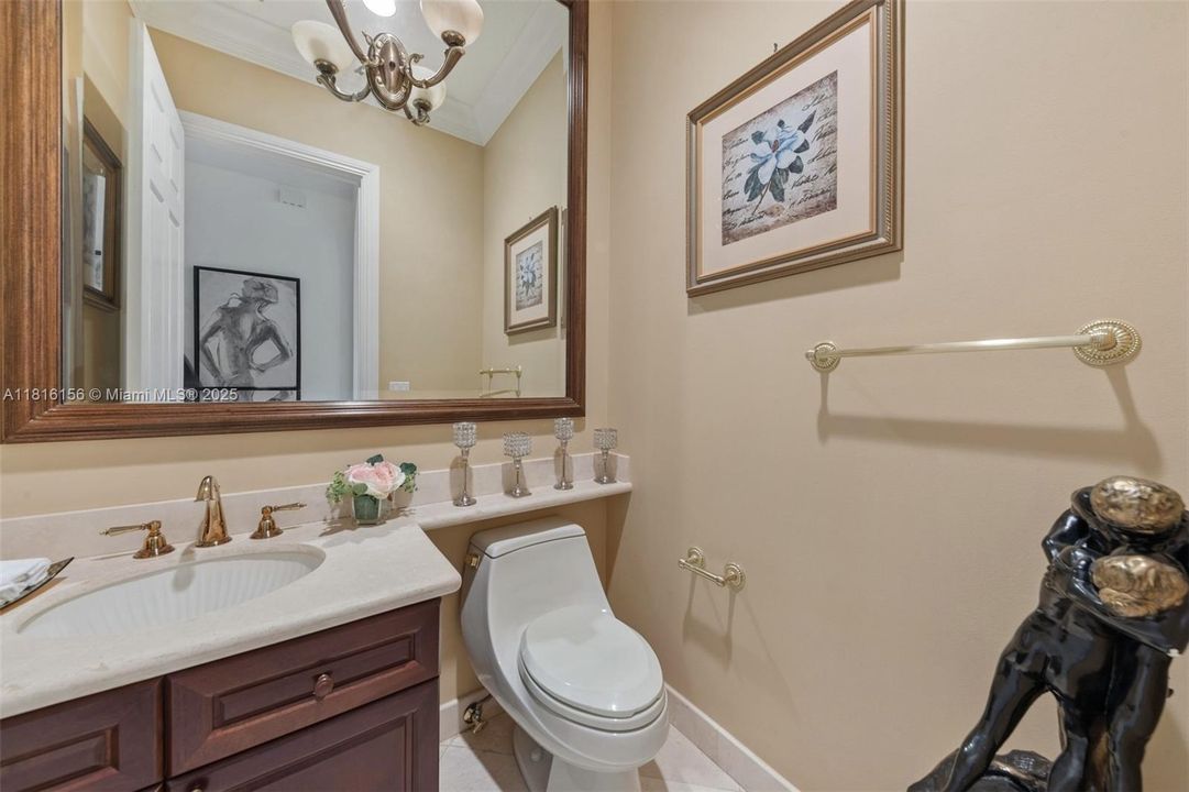 Recently Sold: $2,200,000 (3 beds, 3 baths, 3509 Square Feet)