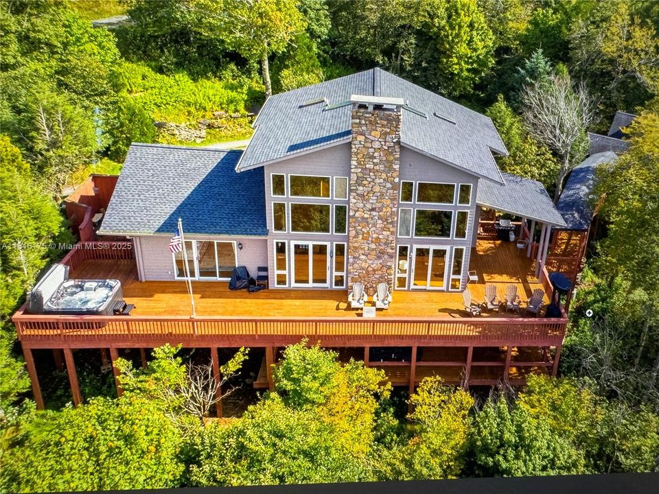 For Sale: $1,850,000 (5 beds, 4 baths, 3714 Square Feet)