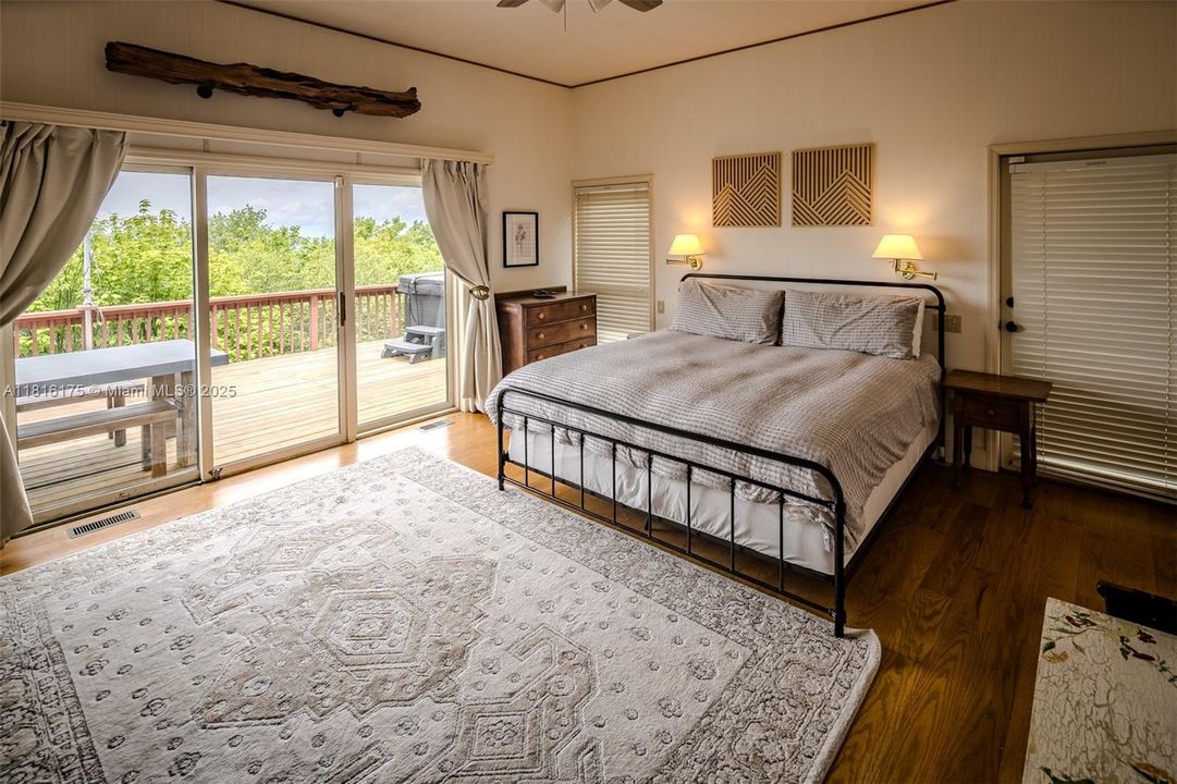 For Sale: $1,850,000 (5 beds, 4 baths, 3714 Square Feet)