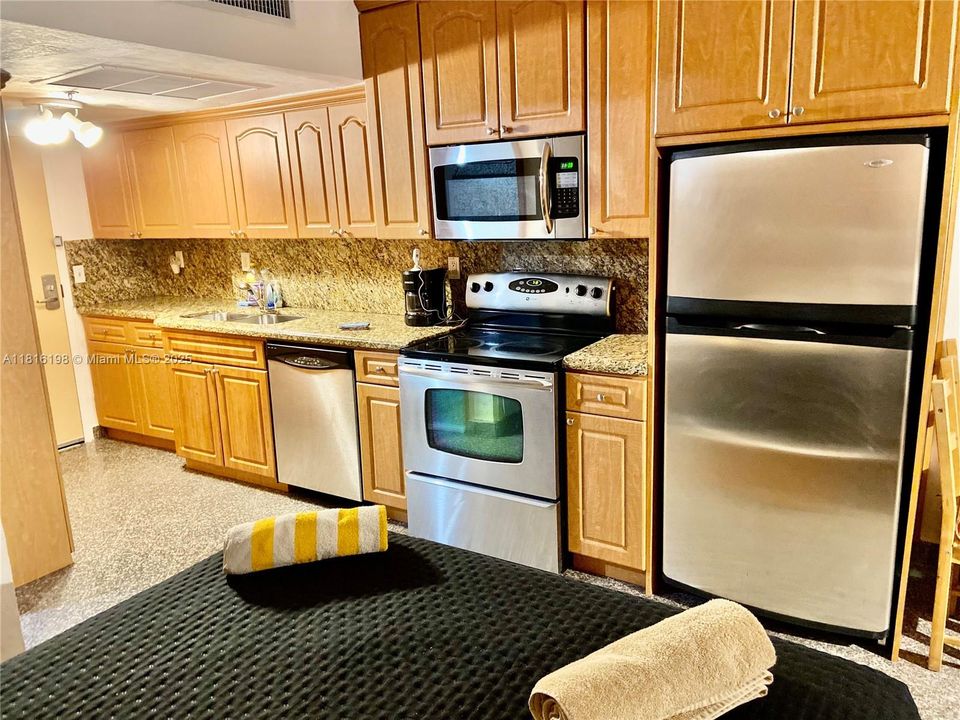 待售: $157,486 (0 贝兹, 1 浴室, 360 平方英尺)