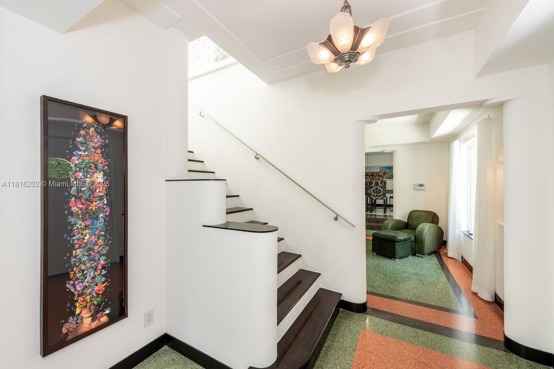 En Venta: $4,950,000 (4 camas, 4 baños, 3725 Pies cuadrados)