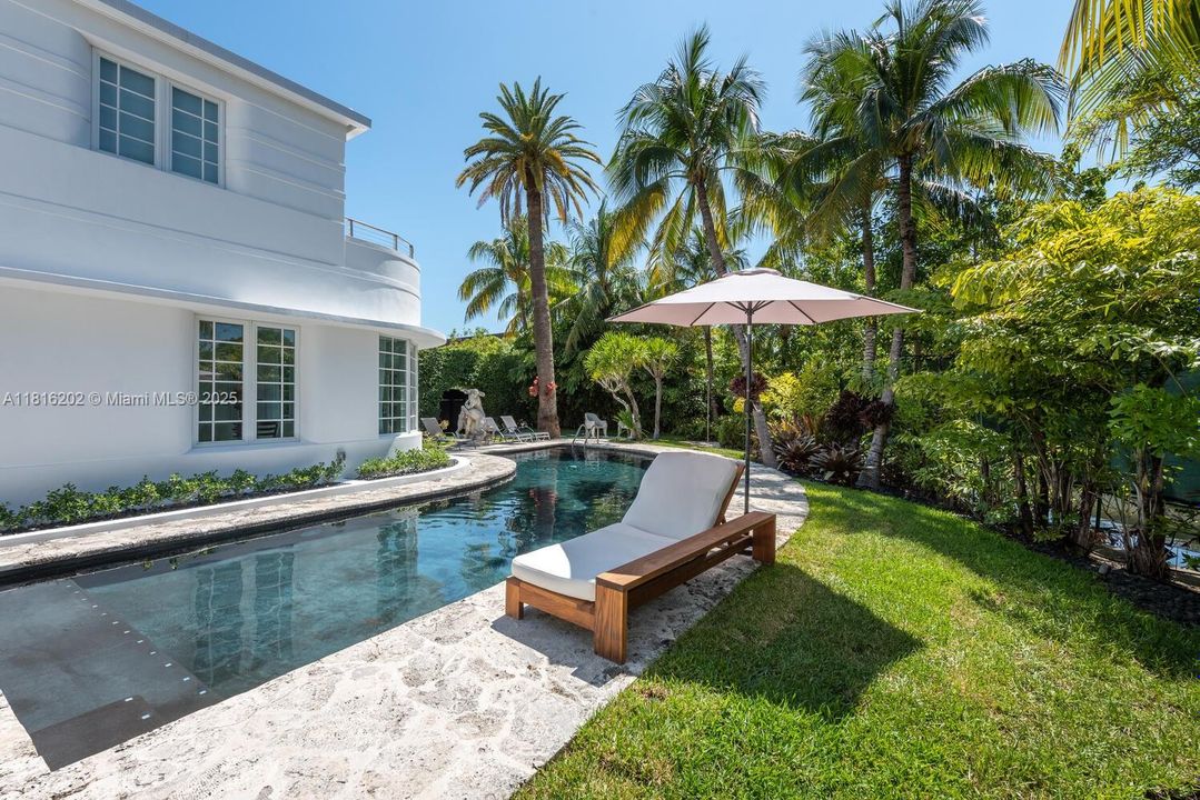En Venta: $4,950,000 (4 camas, 4 baños, 3725 Pies cuadrados)