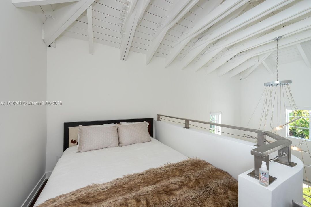 En Venta: $4,950,000 (4 camas, 4 baños, 3725 Pies cuadrados)