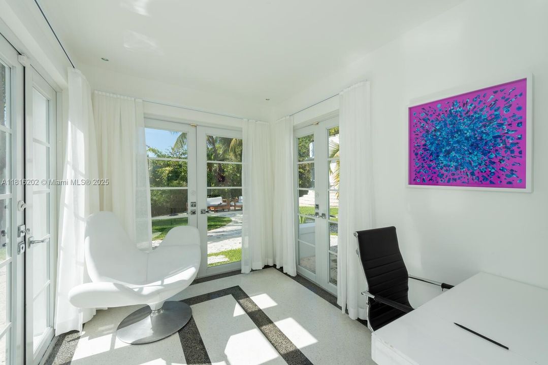 En Venta: $4,950,000 (4 camas, 4 baños, 3725 Pies cuadrados)