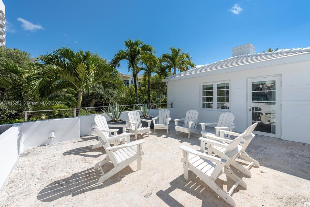 En Venta: $4,950,000 (4 camas, 4 baños, 3725 Pies cuadrados)