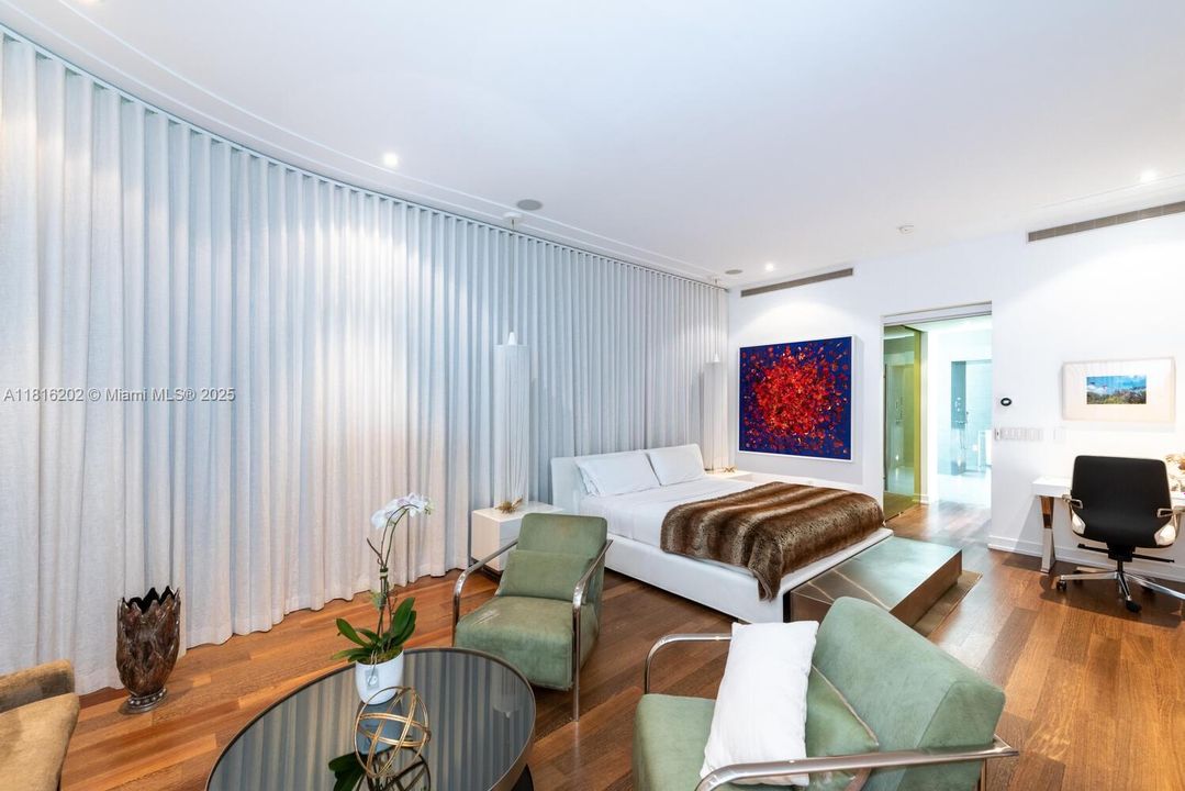 En Venta: $4,950,000 (4 camas, 4 baños, 3725 Pies cuadrados)