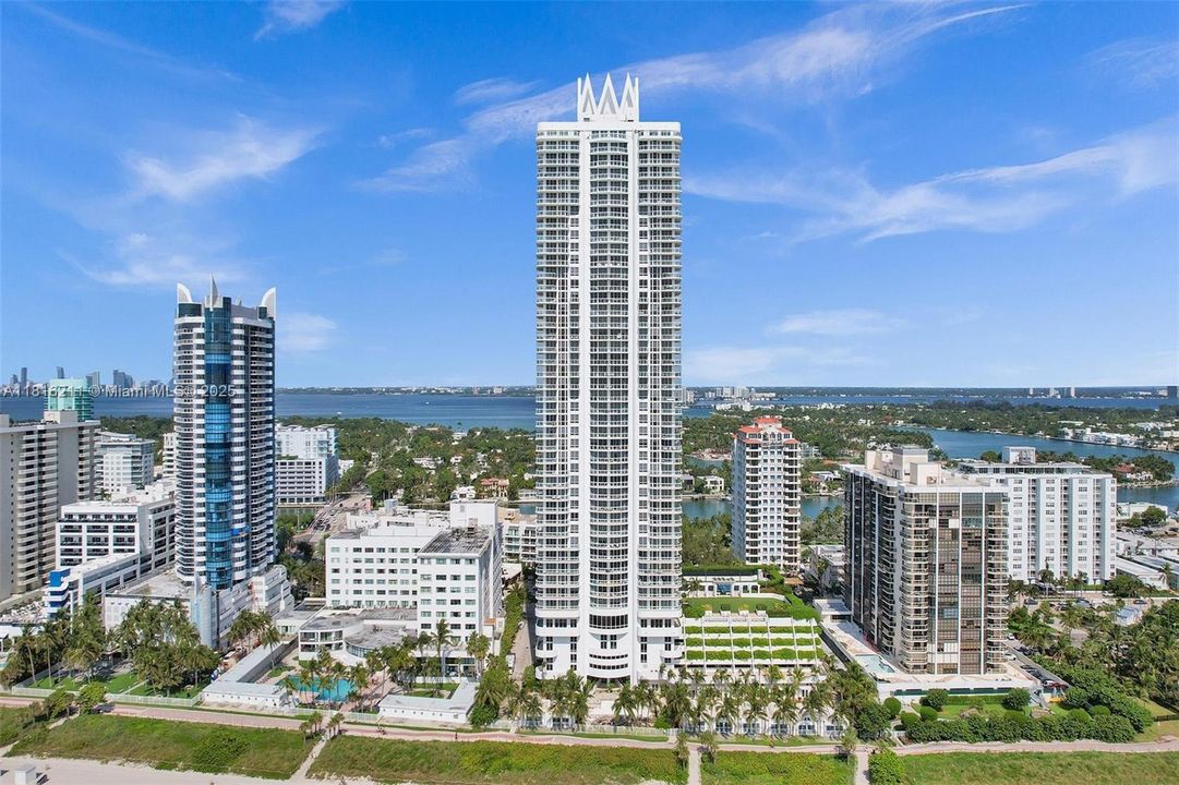 На продажу: $3,639,000 (3 спален, 2 ванн, 1761 Квадратных фут)