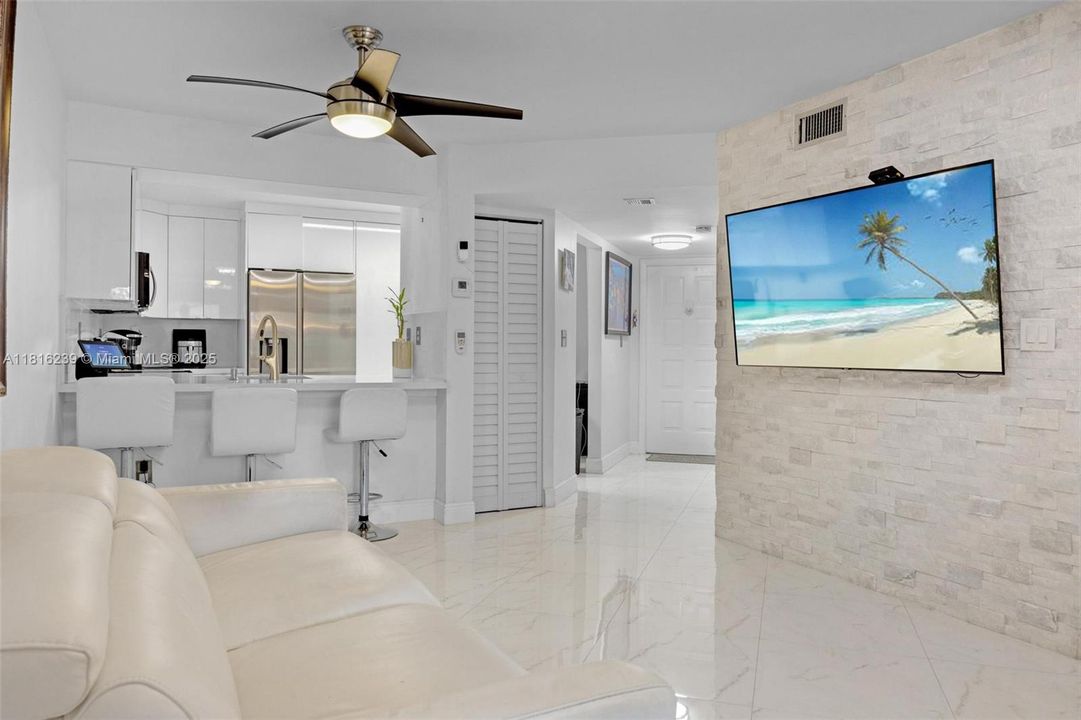 En Venta: $294,750 (2 camas, 2 baños, 850 Pies cuadrados)