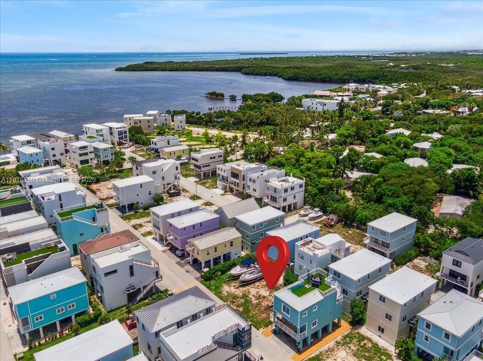 En Venta: $345,000 (0.04 acres)