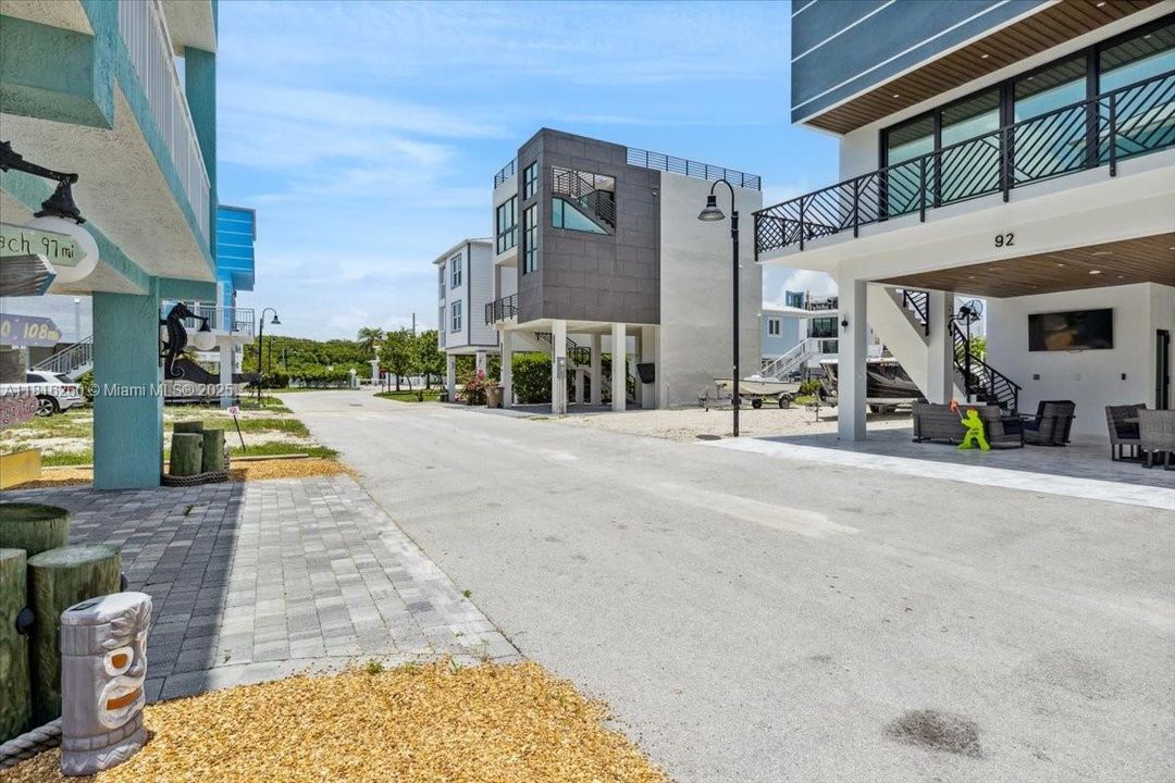 En Venta: $345,000 (0.04 acres)