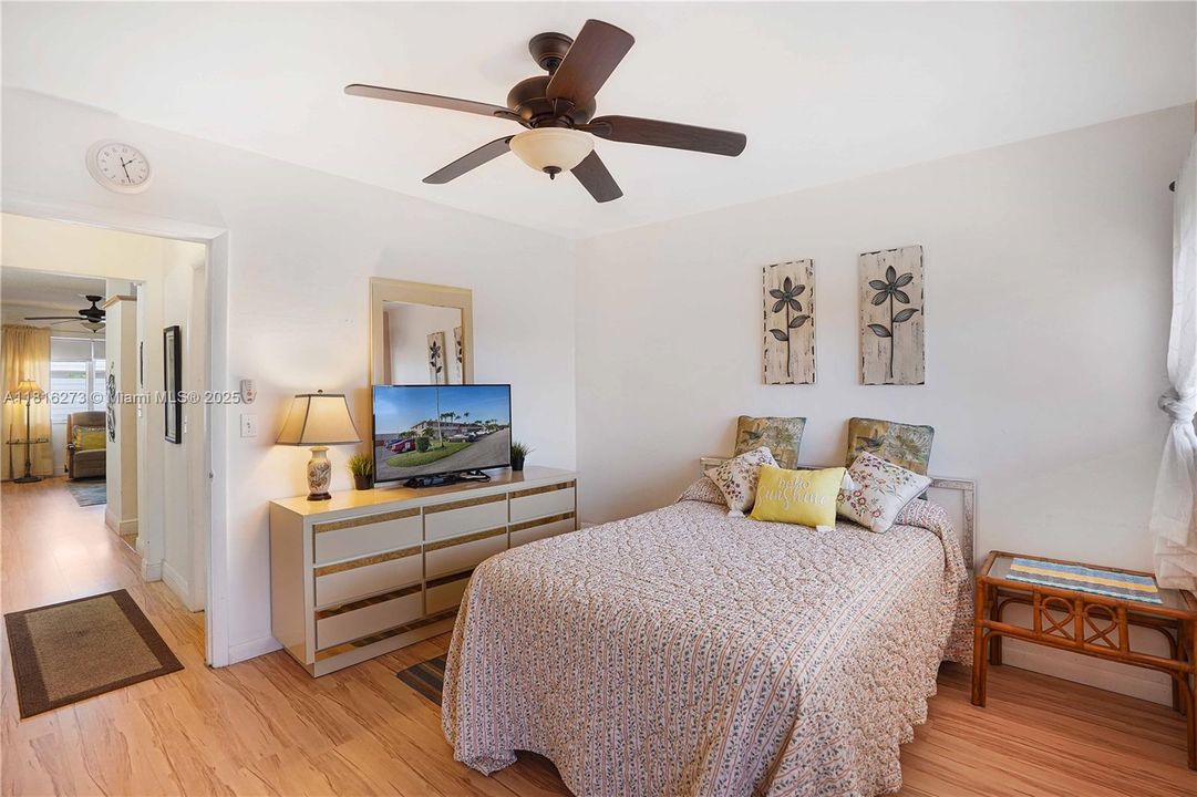 待售: $99,900 (1 贝兹, 1 浴室, 625 平方英尺)