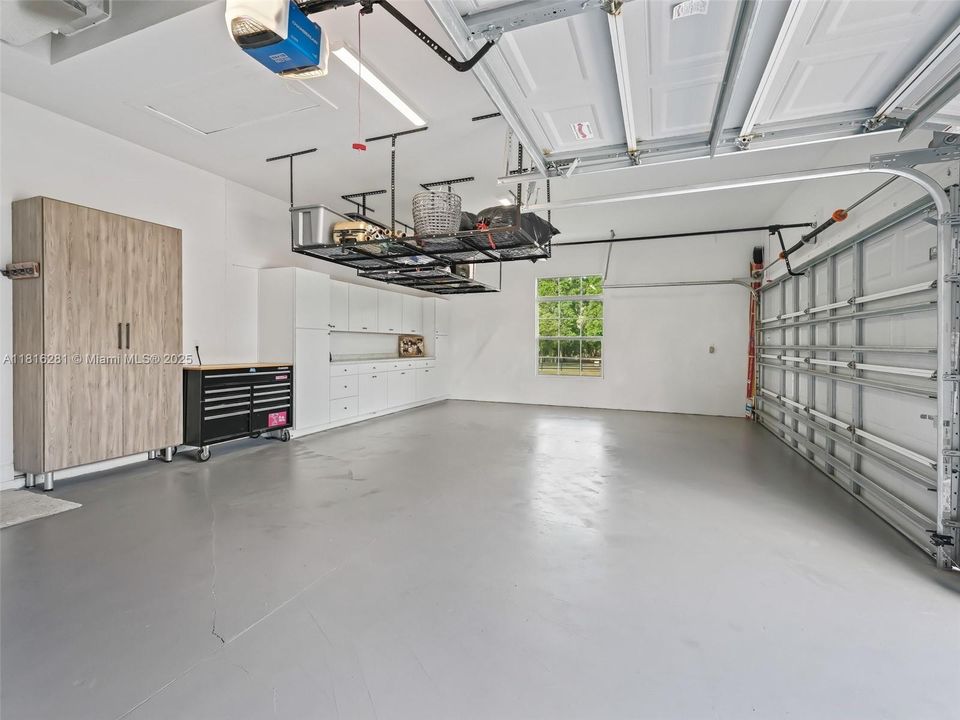 For Sale: $1,795,000 (4 beds, 3 baths, 3641 Square Feet)