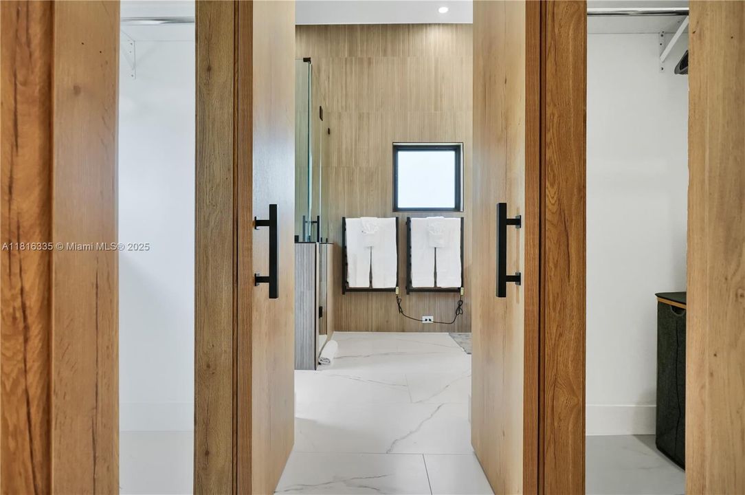 На продажу: $872,999 (3 спален, 2 ванн, 1900 Квадратных фут)