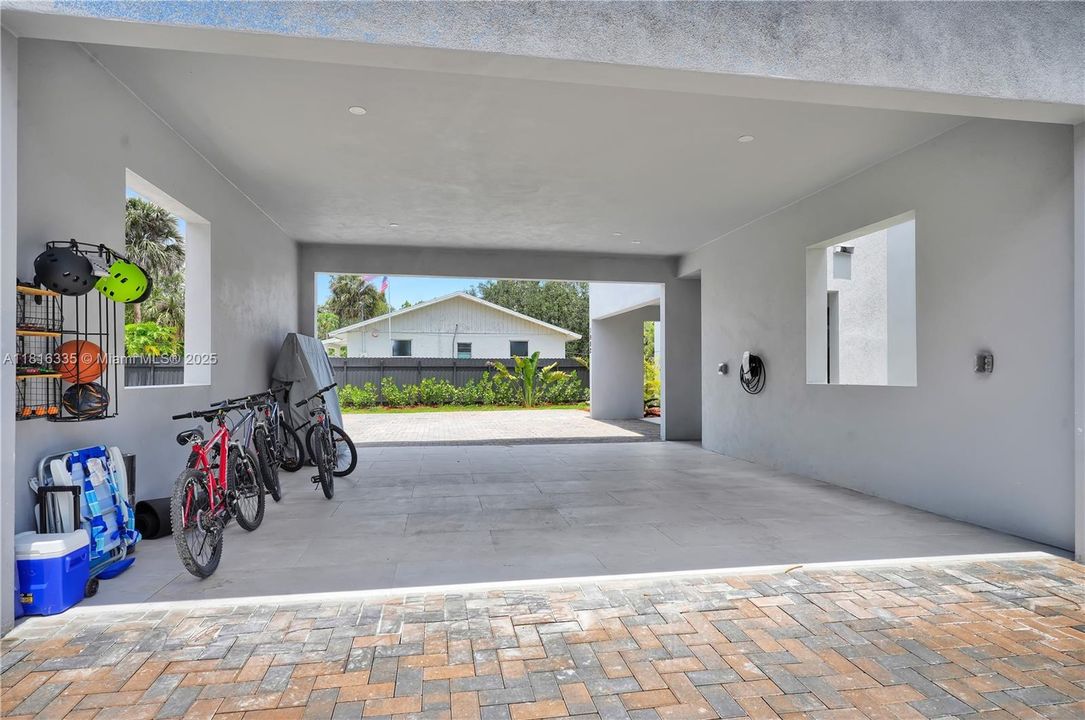 На продажу: $872,999 (3 спален, 2 ванн, 1900 Квадратных фут)