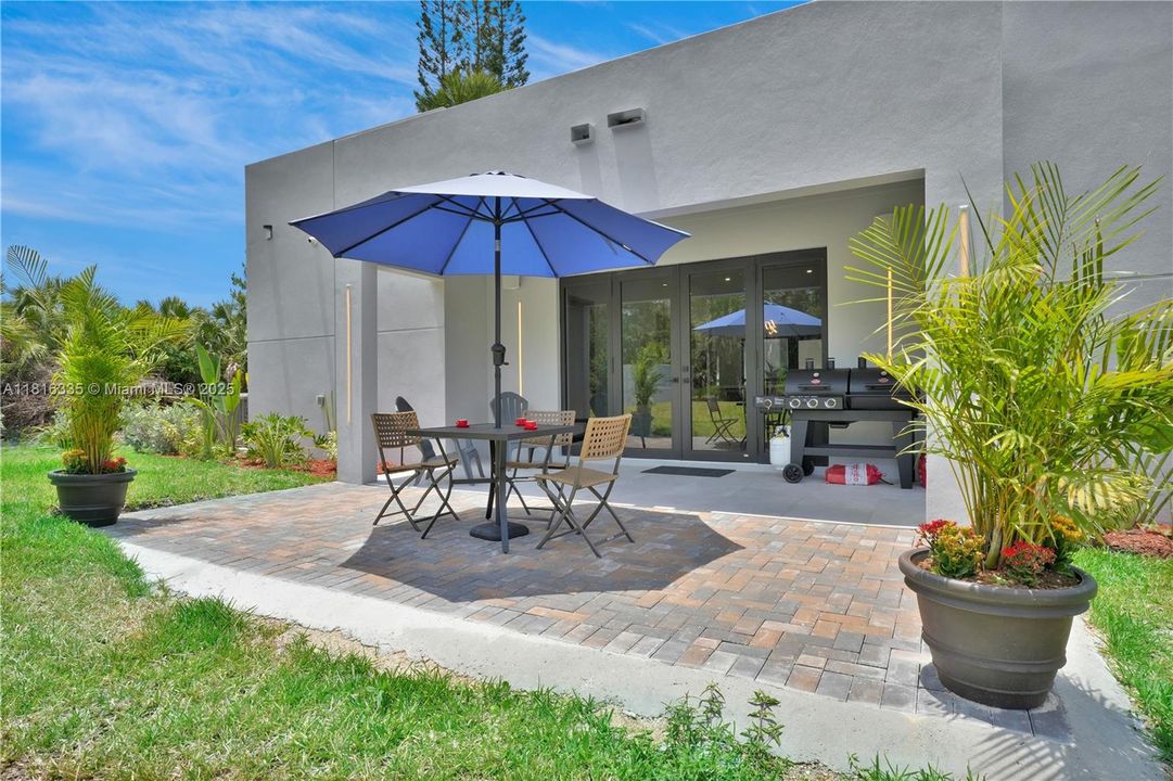 На продажу: $872,999 (3 спален, 2 ванн, 1900 Квадратных фут)