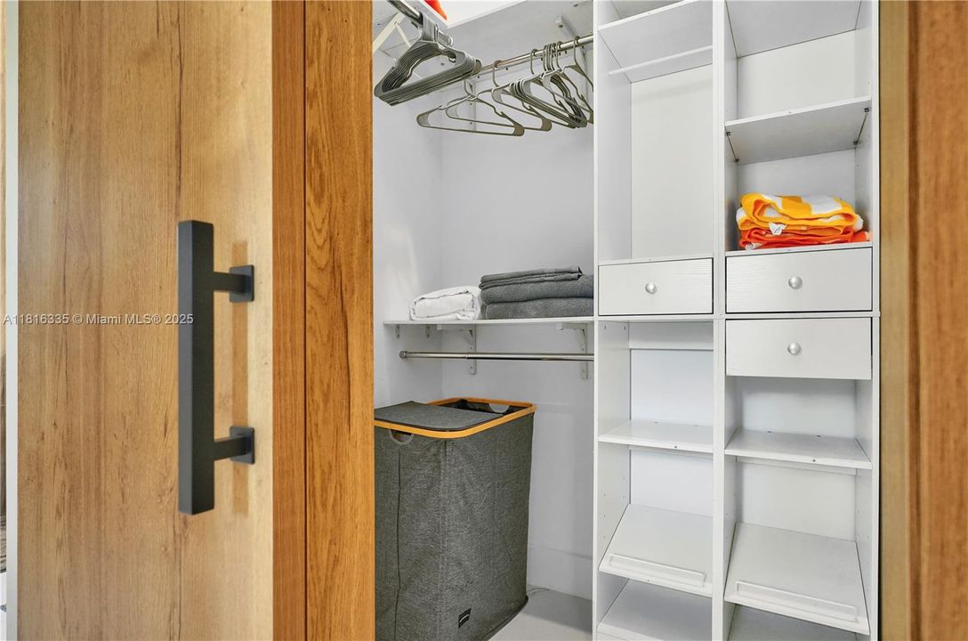 На продажу: $872,999 (3 спален, 2 ванн, 1900 Квадратных фут)