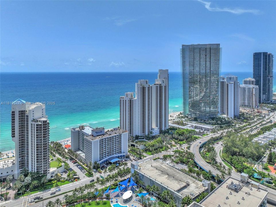 Active With Contract: $99,999 (0 beds, 1 baths, 370 Square Feet)