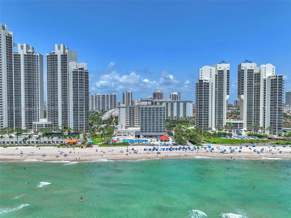 Active With Contract: $99,999 (0 beds, 1 baths, 370 Square Feet)