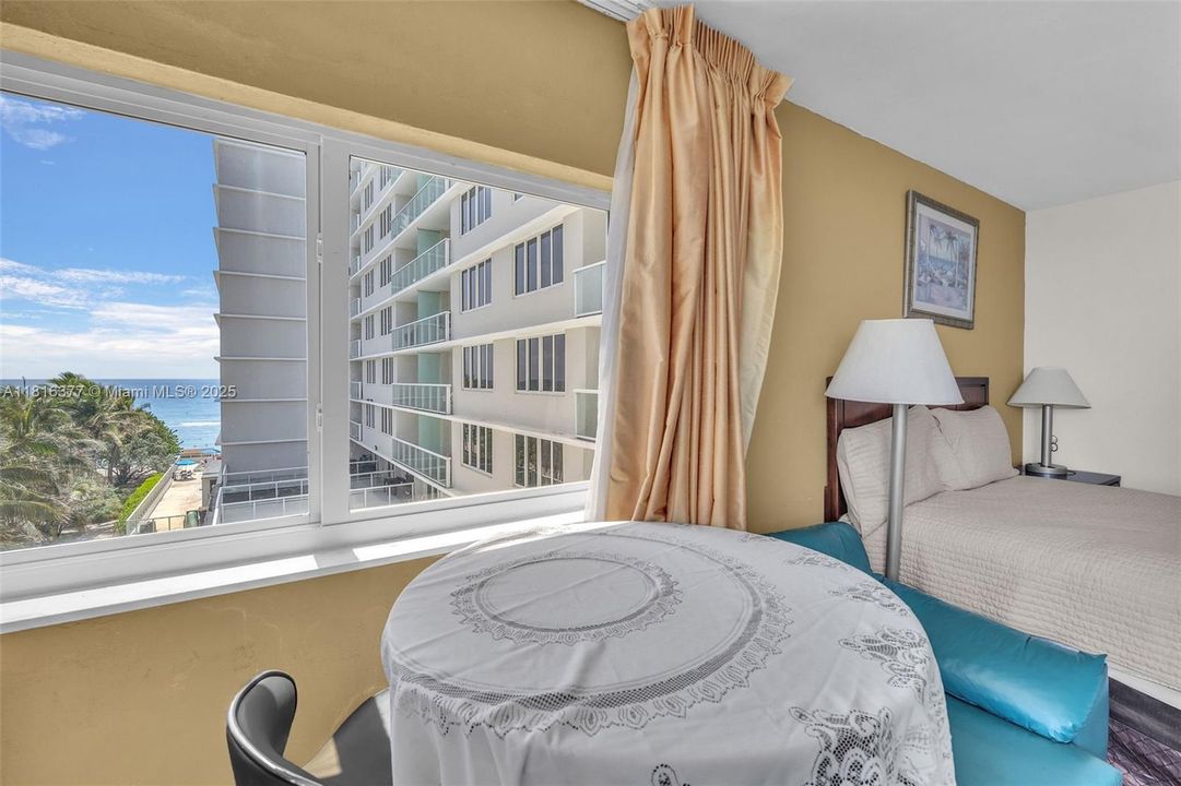 Active With Contract: $99,999 (0 beds, 1 baths, 370 Square Feet)