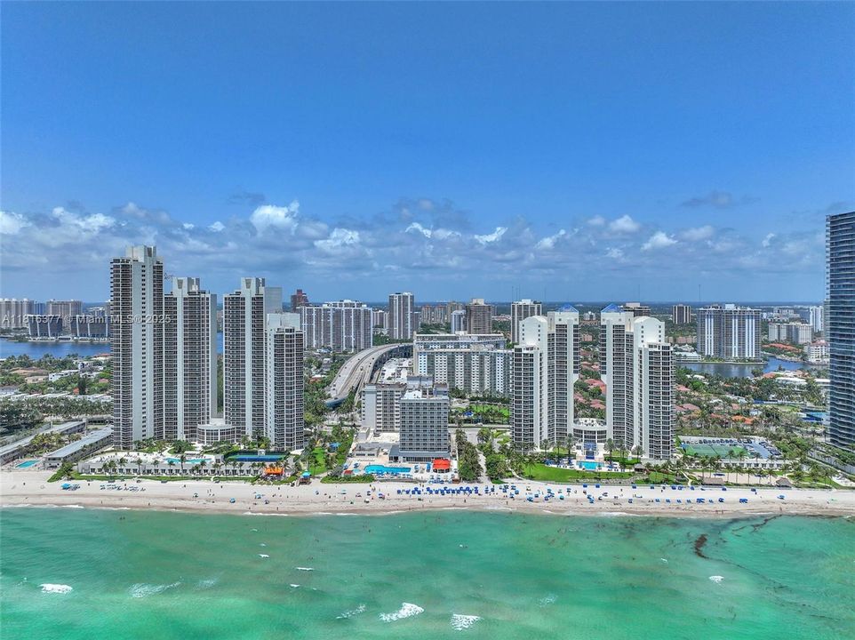 Active With Contract: $99,999 (0 beds, 1 baths, 370 Square Feet)