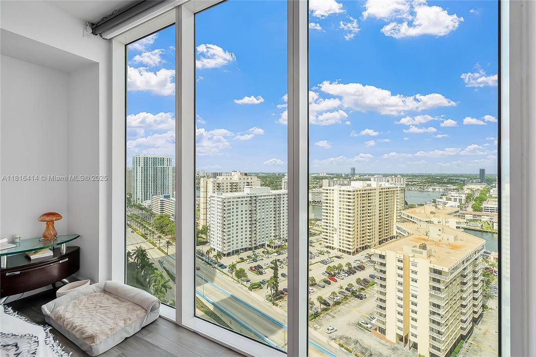 На продажу: $969,999 (3 спален, 3 ванн, 1571 Квадратных фут)