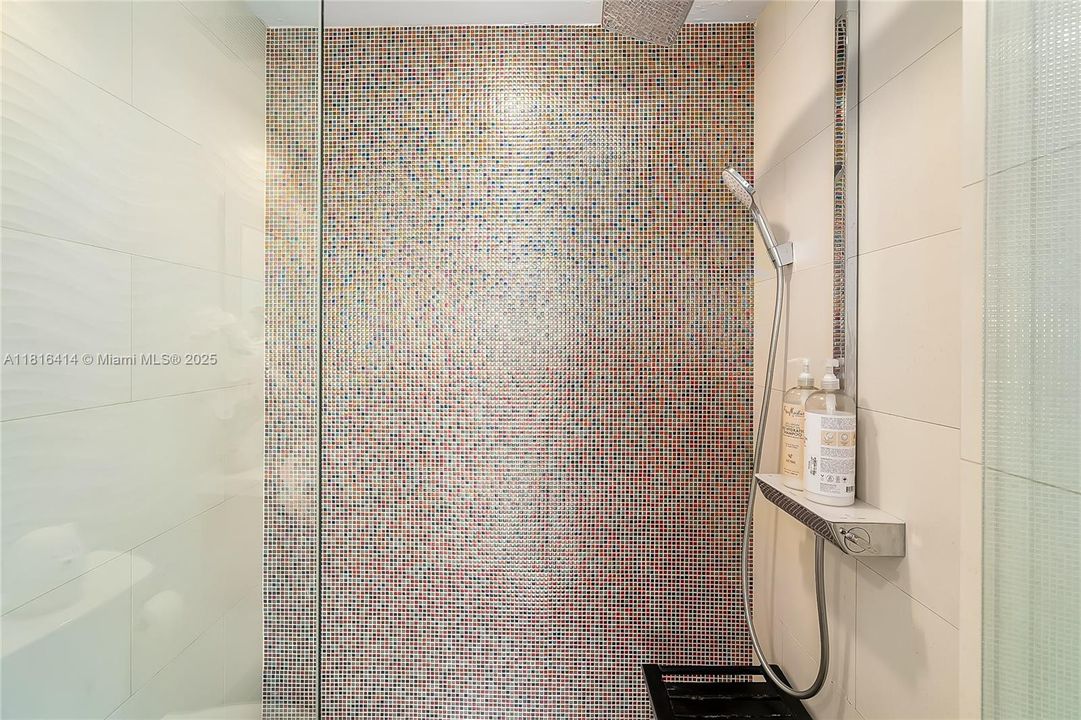 На продажу: $969,999 (3 спален, 3 ванн, 1571 Квадратных фут)