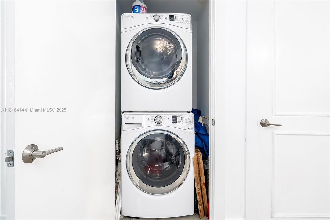 На продажу: $969,999 (3 спален, 3 ванн, 1571 Квадратных фут)