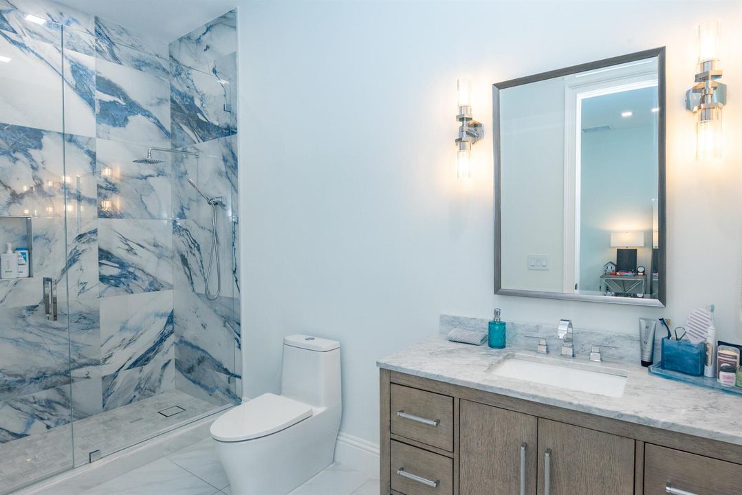 Guest Bathroom 5