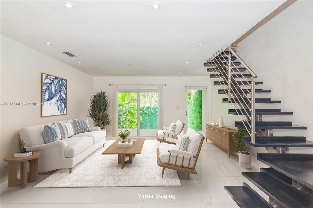 For Sale: $699,000 (1 beds, 1 baths, 776 Square Feet)