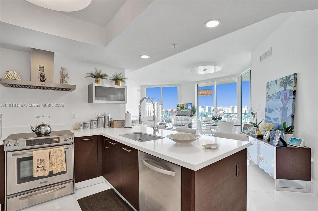 待售: $899,000 (3 贝兹, 2 浴室, 1458 平方英尺)